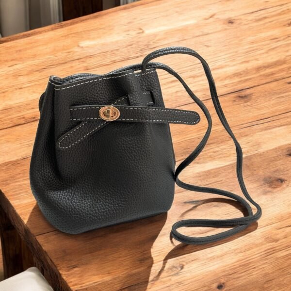 Bolsa Pequeña y Ligera para Dama: Elegancia y Comodidad en Cada Paso - Image 2