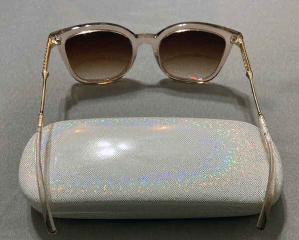 Gafas de Sol y Deportivas para Dama: Estilo y Funcionalidad - Image 2